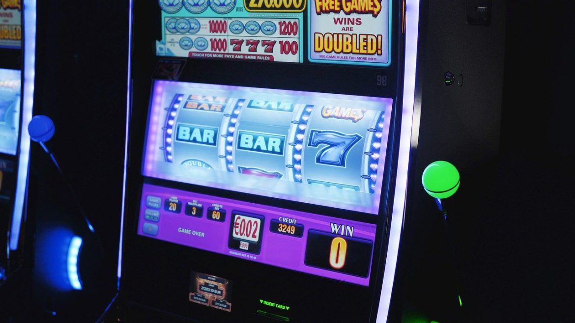 What are free spins? Free spins can enhance players’ chances of winning money while playing online slots.