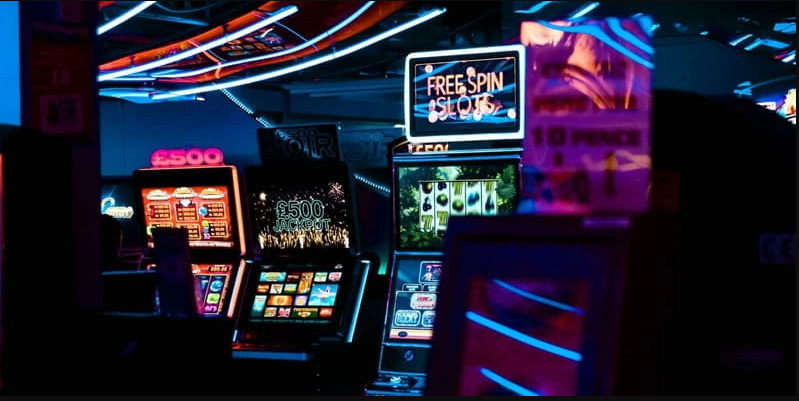 The three optimal moments for playing online slots are when winning seems easy.
