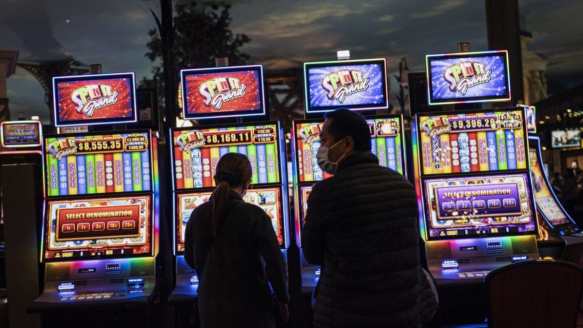 Capitalize on the volatility of slot machines to maximize your profits!